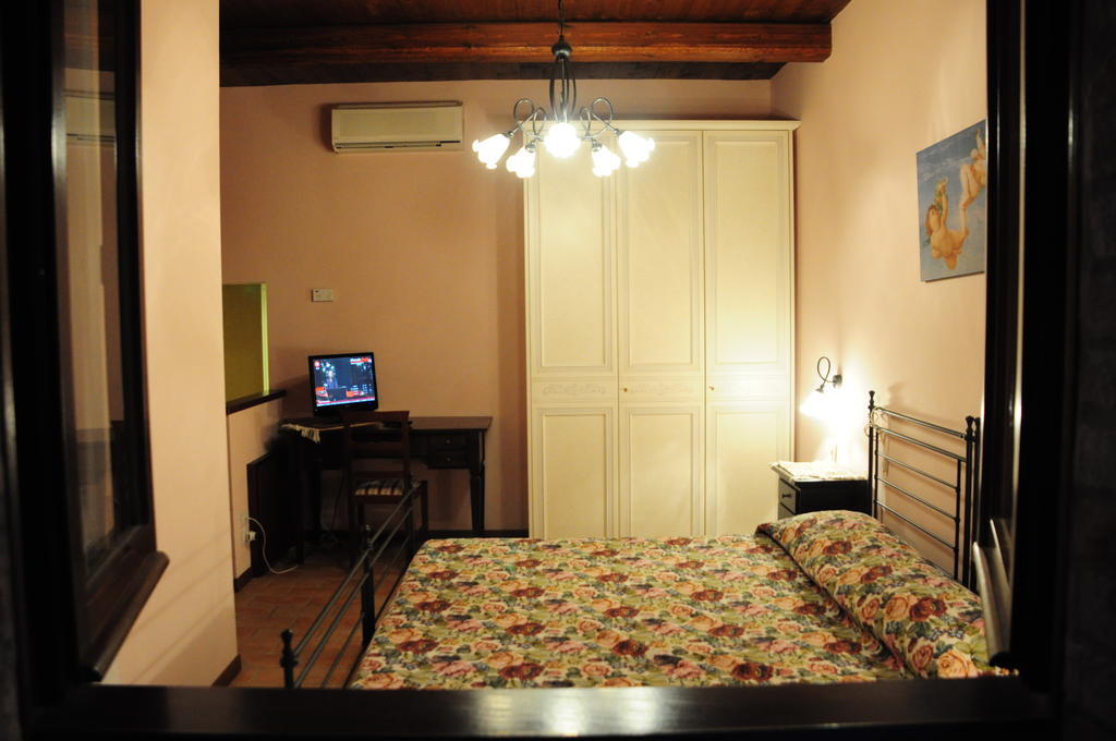 Il Roccolo Di Valcerasa Treia Quarto foto